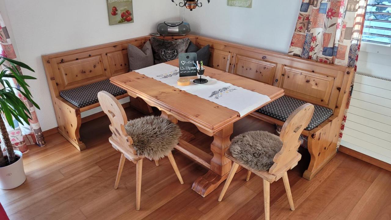 Ferienwohnung Bally 부르넨 외부 사진